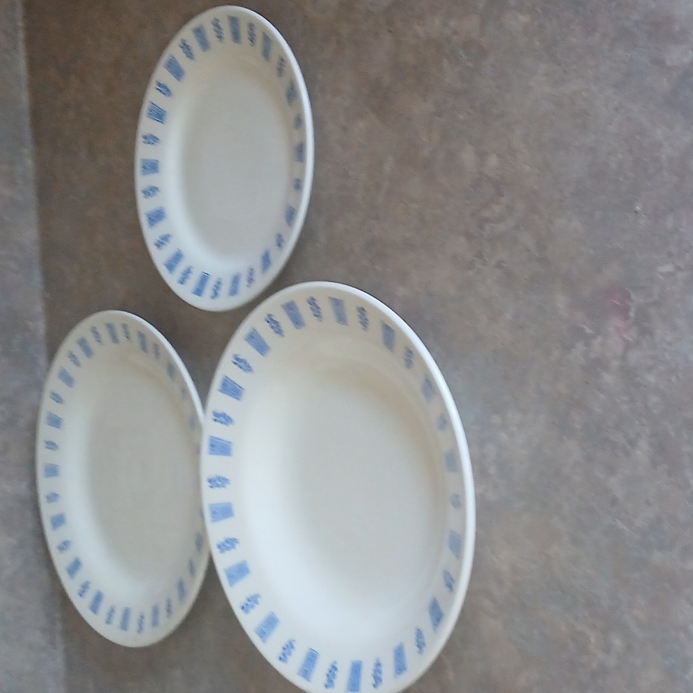 Vintage Oxford (Brazil) dishes Blue And White 3 Small 3 Soup 2 Dinner Plates